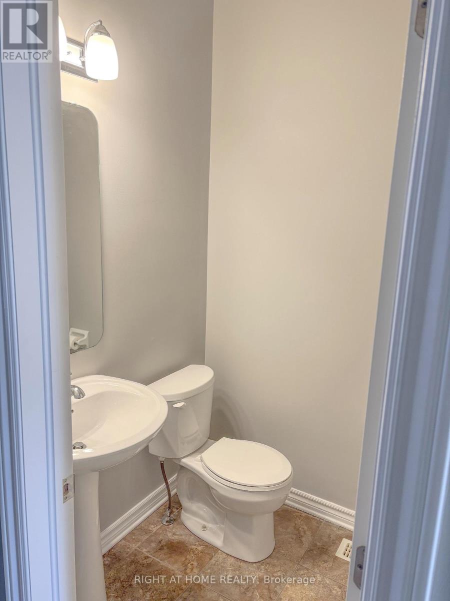 1152 Northgraves Crescent, Ottawa, Ontario  K2M 0E1 - Photo 6 - X12946382