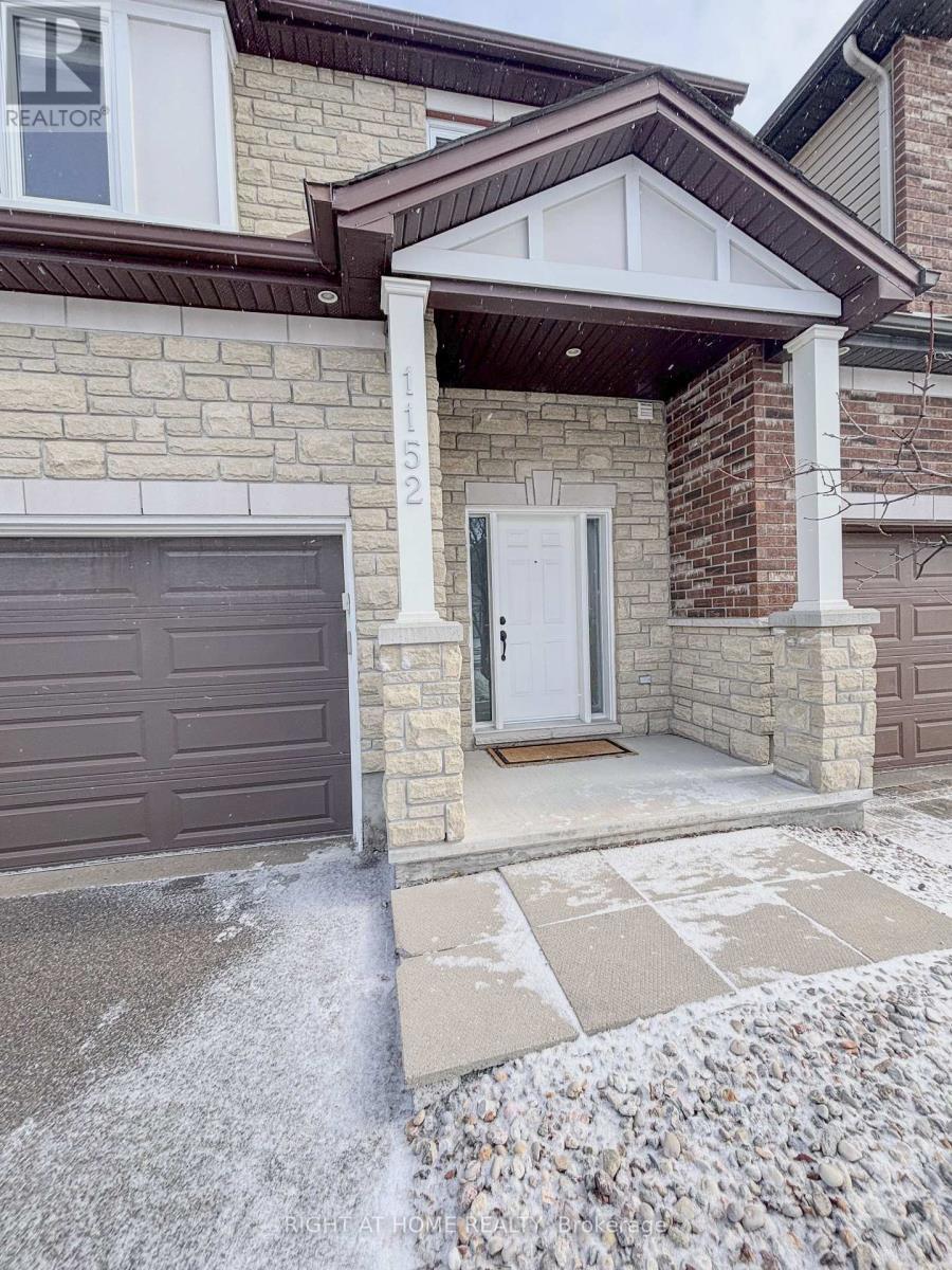 1152 Northgraves Crescent, Ottawa, Ontario  K2M 0E1 - Photo 3 - X12946382