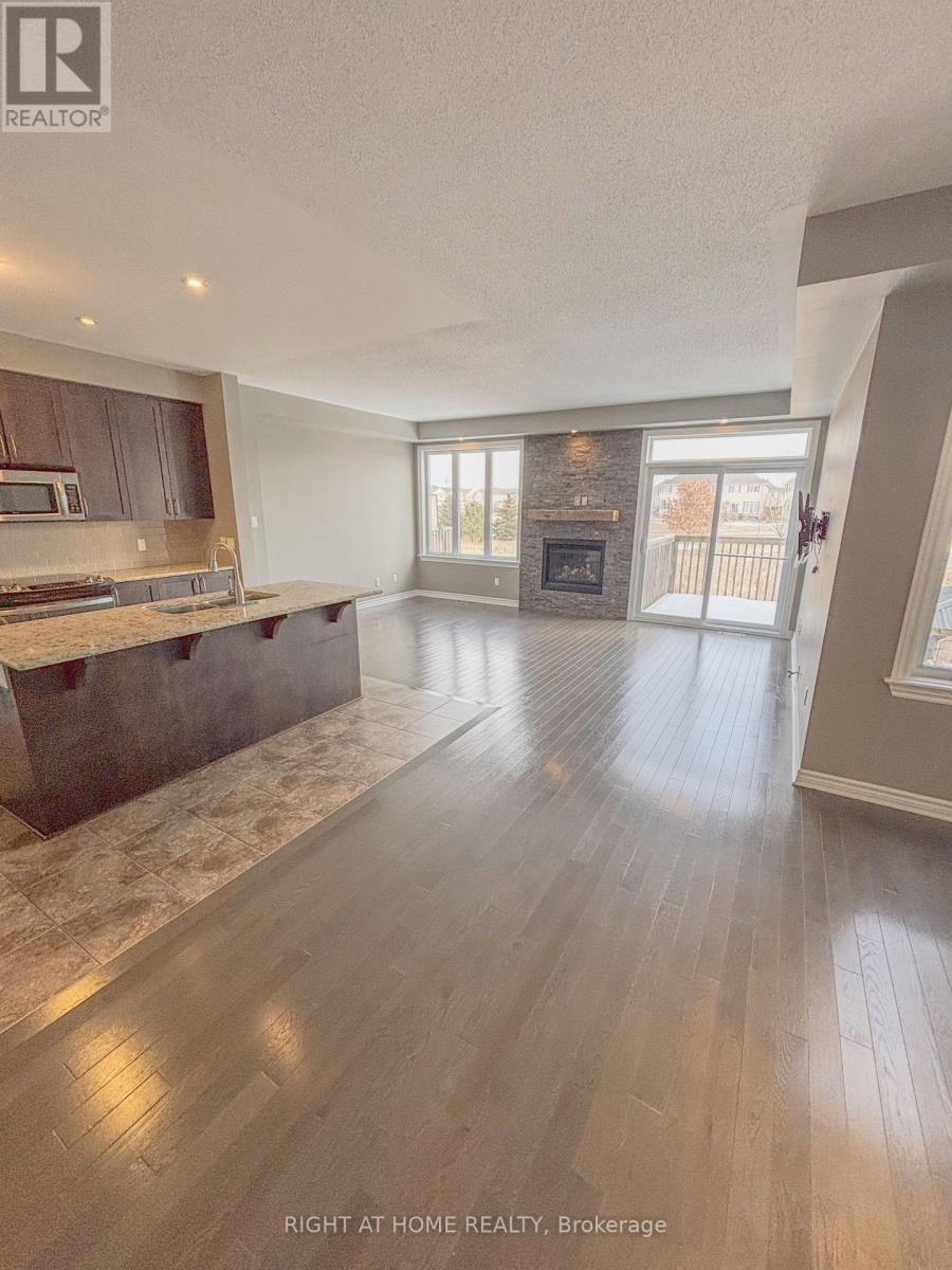 1152 Northgraves Crescent, Ottawa, Ontario  K2M 0E1 - Photo 7 - X12946382