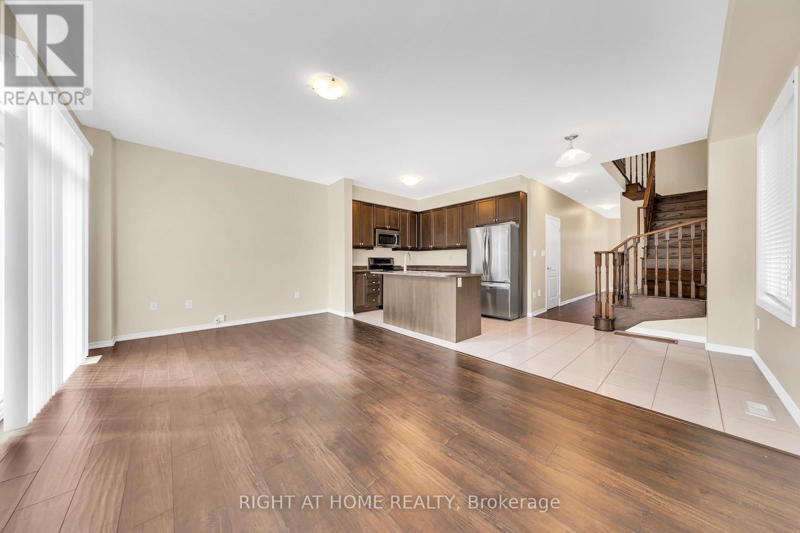 32 Mccargow Drive, Haldimand, Ontario  N3W 0C3 - Photo 18 - X12946436