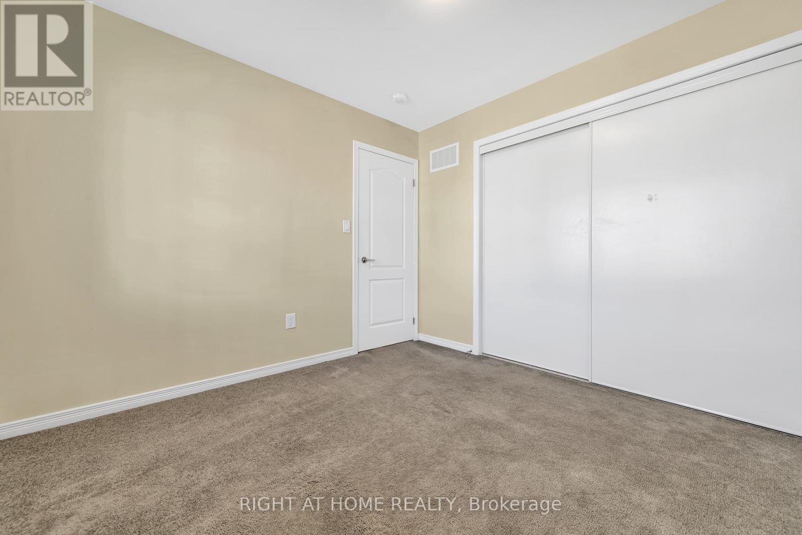 32 Mccargow Drive, Haldimand, Ontario  N3W 0C3 - Photo 27 - X12946436