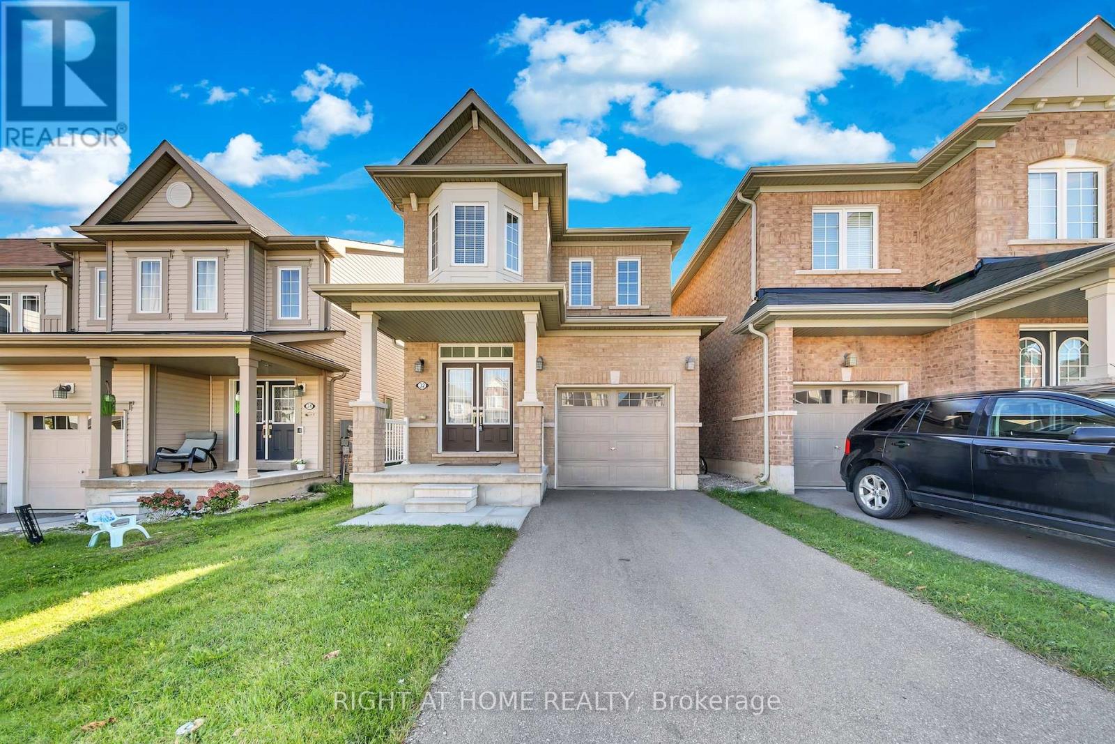 32 Mccargow Drive, Haldimand, Ontario  N3W 0C3 - Photo 4 - X12946436