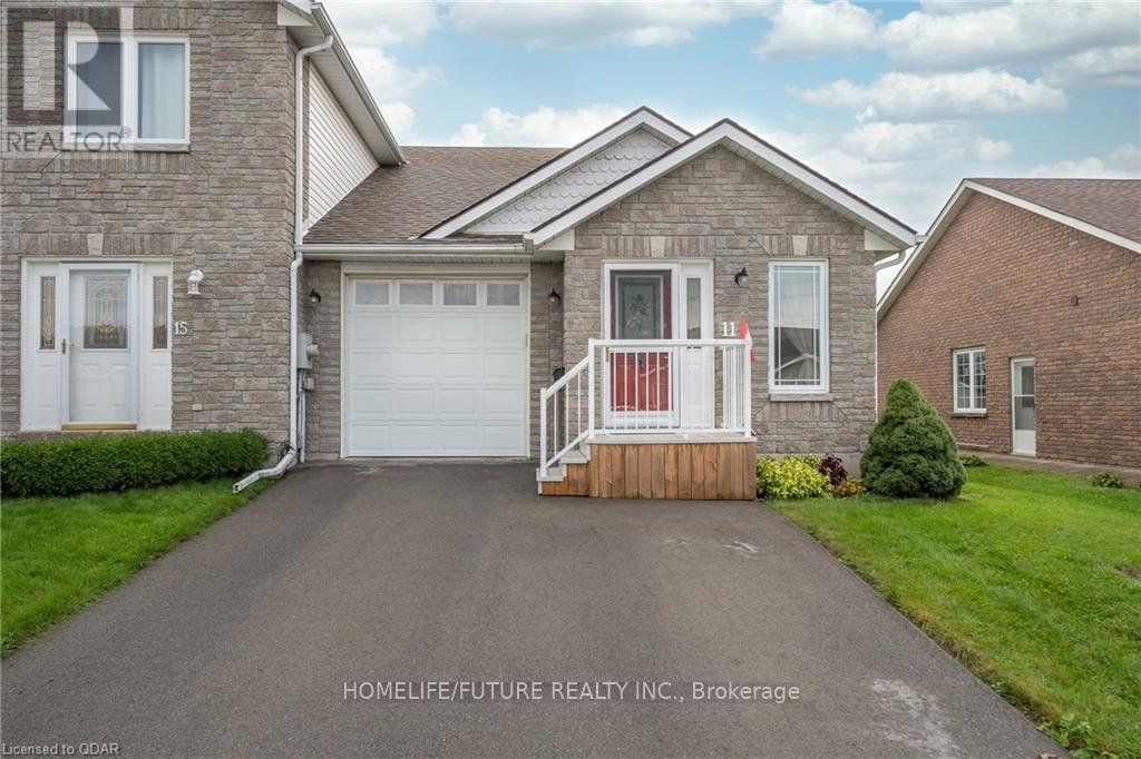 11 Alder Court, Belleville, Ontario  K8P 5L5 - Photo 2 - X12946452