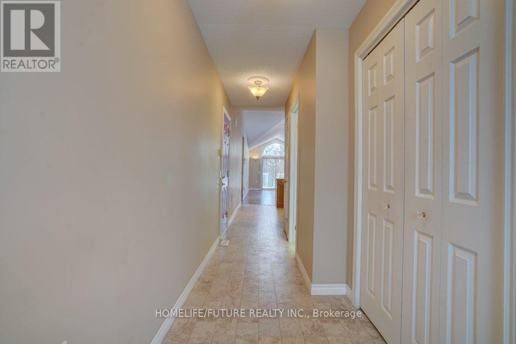 11 Alder Court, Belleville, Ontario  K8P 5L5 - Photo 4 - X12946452