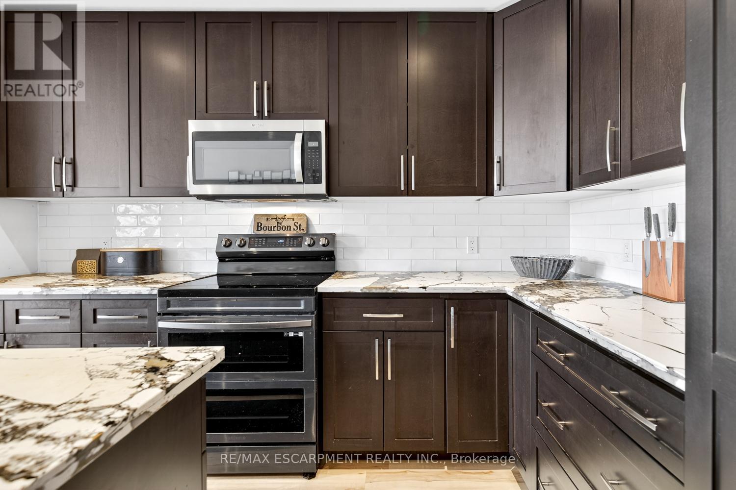 12 - 27 Rachel Drive, Hamilton, Ontario  L8E 0K6 - Photo 7 - X12946474