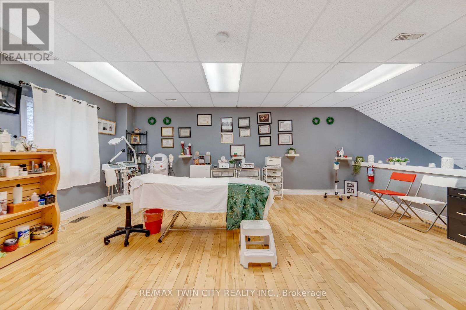 938 King Street W, Kitchener, Ontario  N2G 1G4 - Photo 22 - X12946484