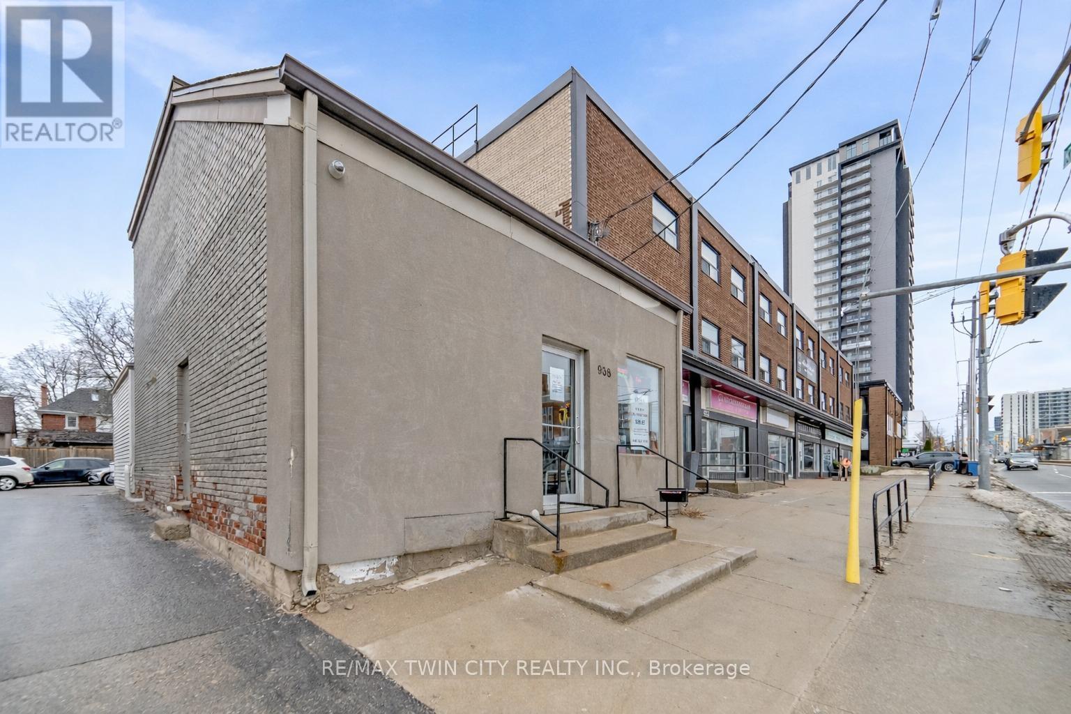 938 King Street W, Kitchener, Ontario  N2G 1G4 - Photo 27 - X12946484