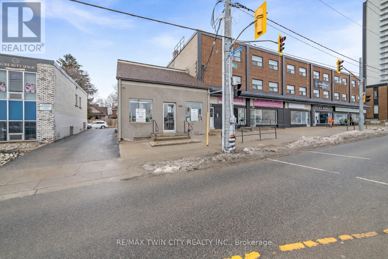 938 King Street W, Kitchener, Ontario  N2G 1G4 - Photo 28 - X12946484