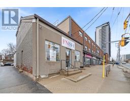 938 KING STREET W, Kitchener, Ontario