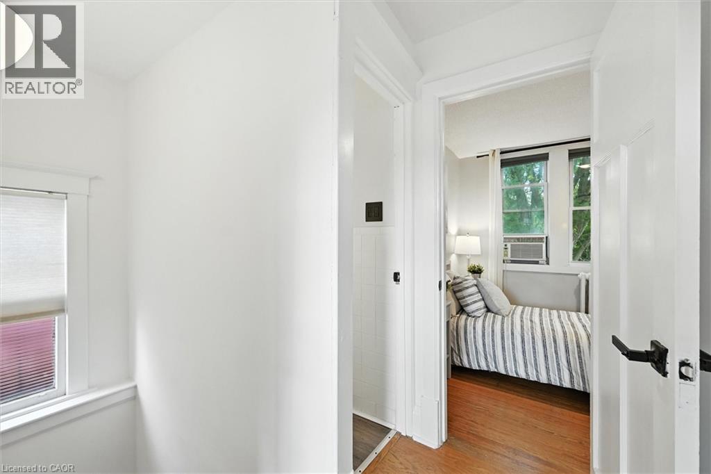 1047 Main Street E, Hamilton, Ontario  L8M 1N5 - Photo 37 - 40812595