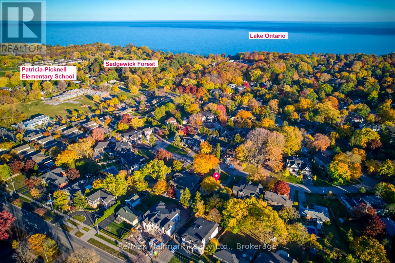 281 Savoy Crescent, Oakville, Ontario  L6L 1Y2 - Photo 4 - W12662556