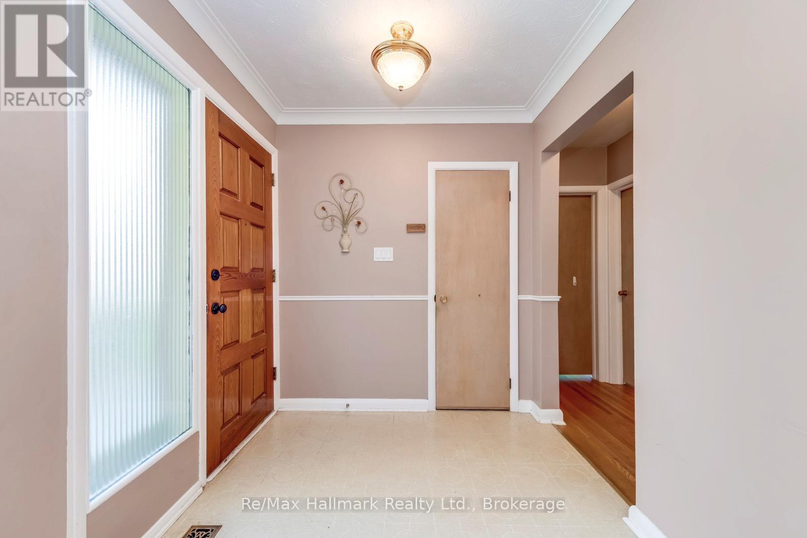 281 Savoy Crescent, Oakville, Ontario  L6L 1Y2 - Photo 9 - W12662556