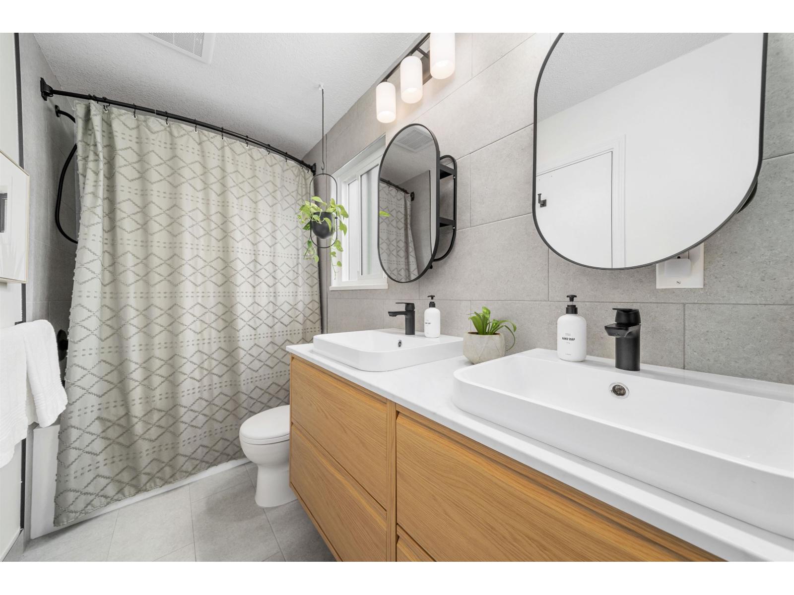 33139 Myrtle Avenue, Mission, British Columbia  V2V 4R6 - Photo 29 - R3094231