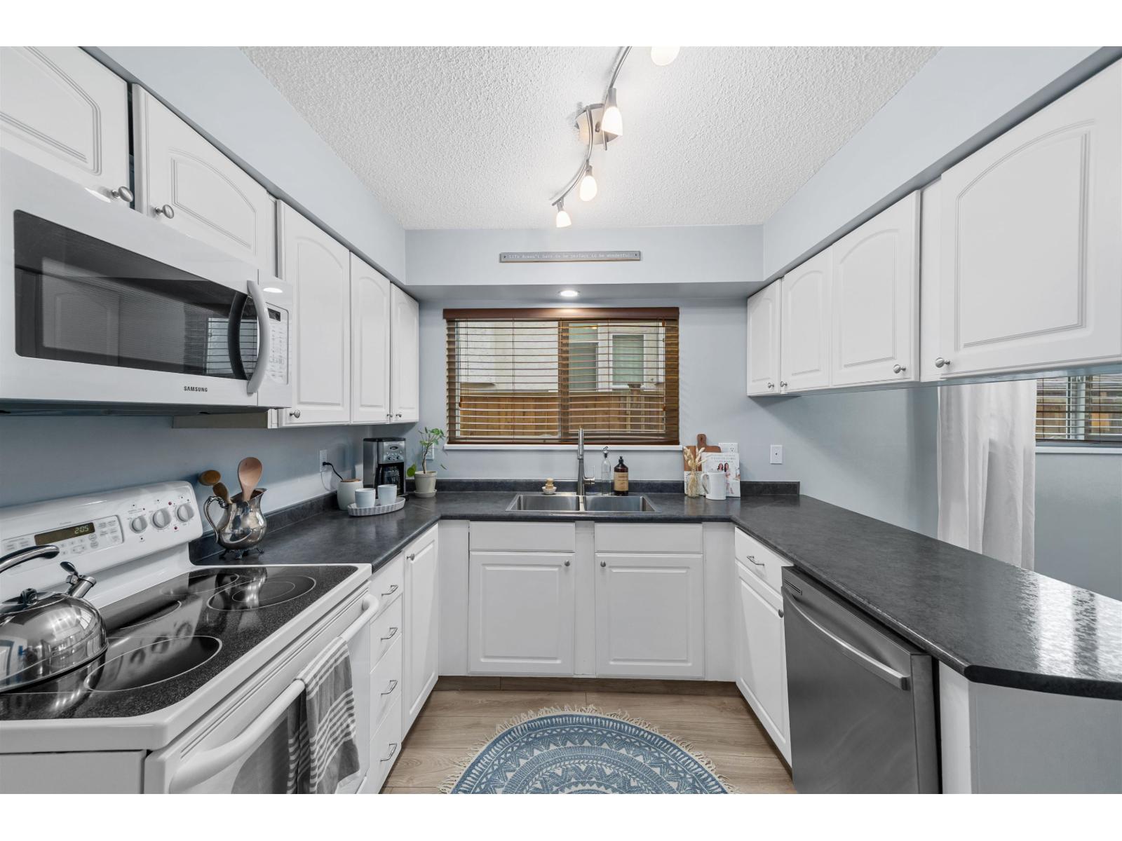 33139 Myrtle Avenue, Mission, British Columbia  V2V 4R6 - Photo 16 - R3094231