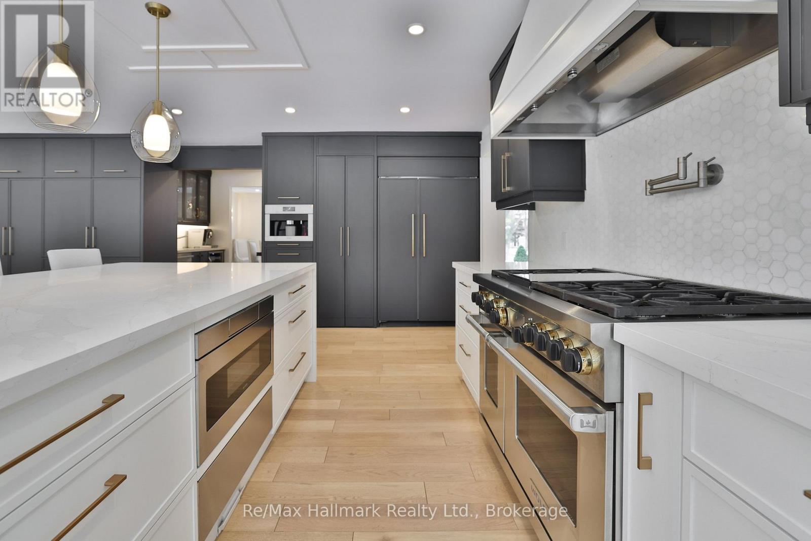 200 Chartwell Road, Oakville, Ontario  L6J 3Z8 - Photo 11 - W12783046