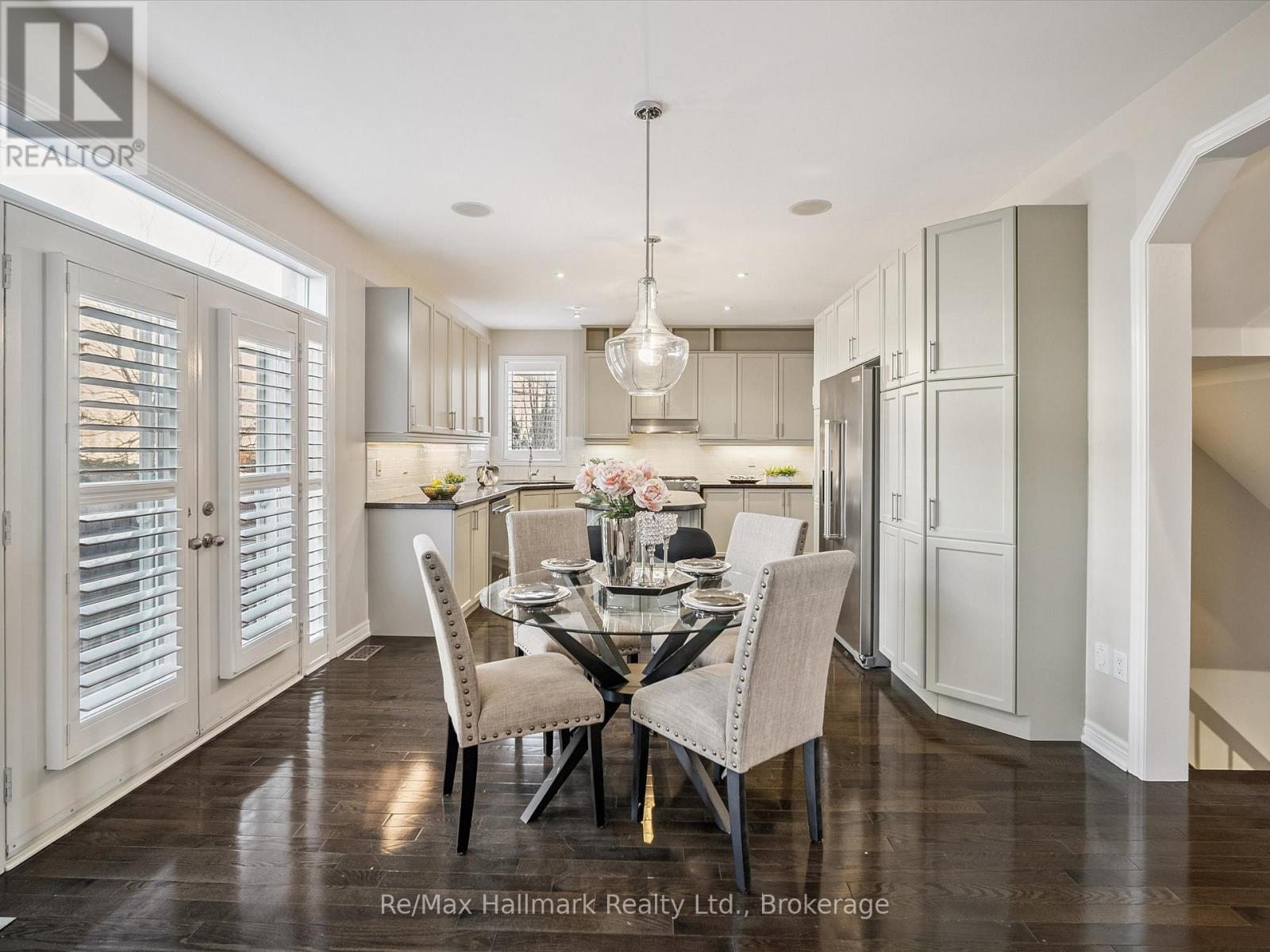 247 Beechtree Crescent, Oakville, Ontario  L6L 0A5 - Photo 16 - W12865022