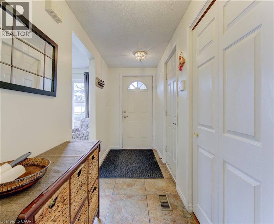 108 Tara Crescent, Kitchener, Ontario  N2E 3M1 - Photo 5 - 40814160