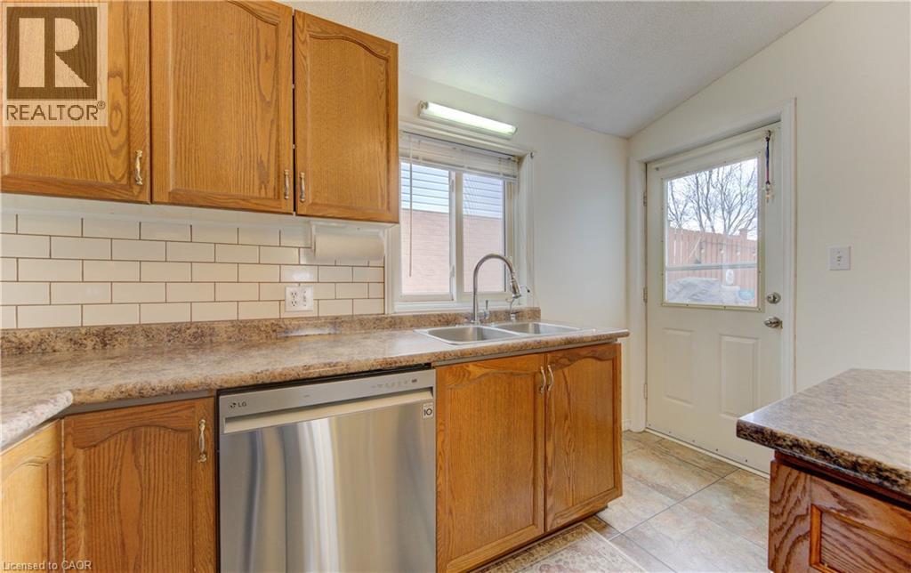 108 Tara Crescent, Kitchener, Ontario  N2E 3M1 - Photo 17 - 40814160