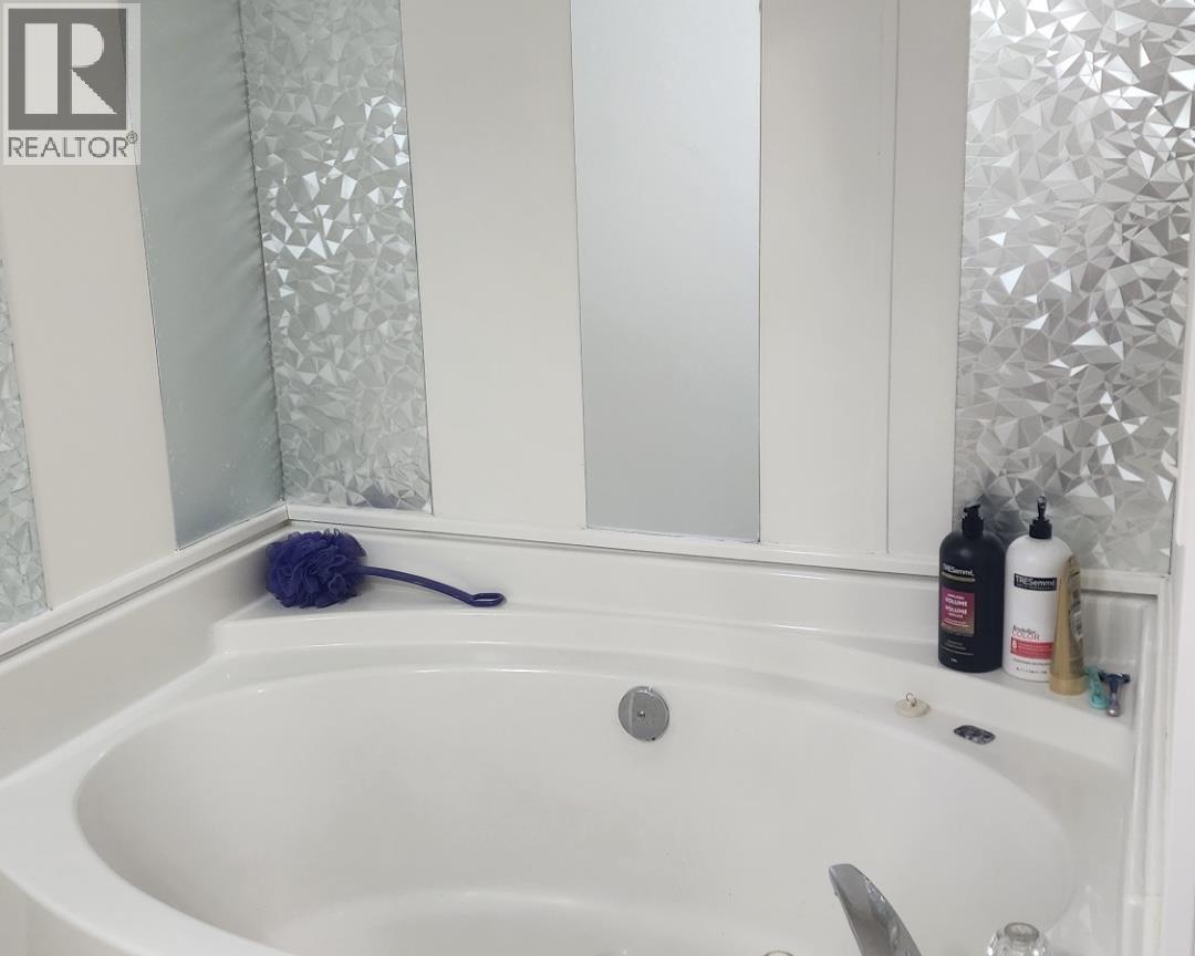 28 5575 Mason Road, Sechelt, British Columbia  V7Z 0K9 - Photo 23 - R3082745