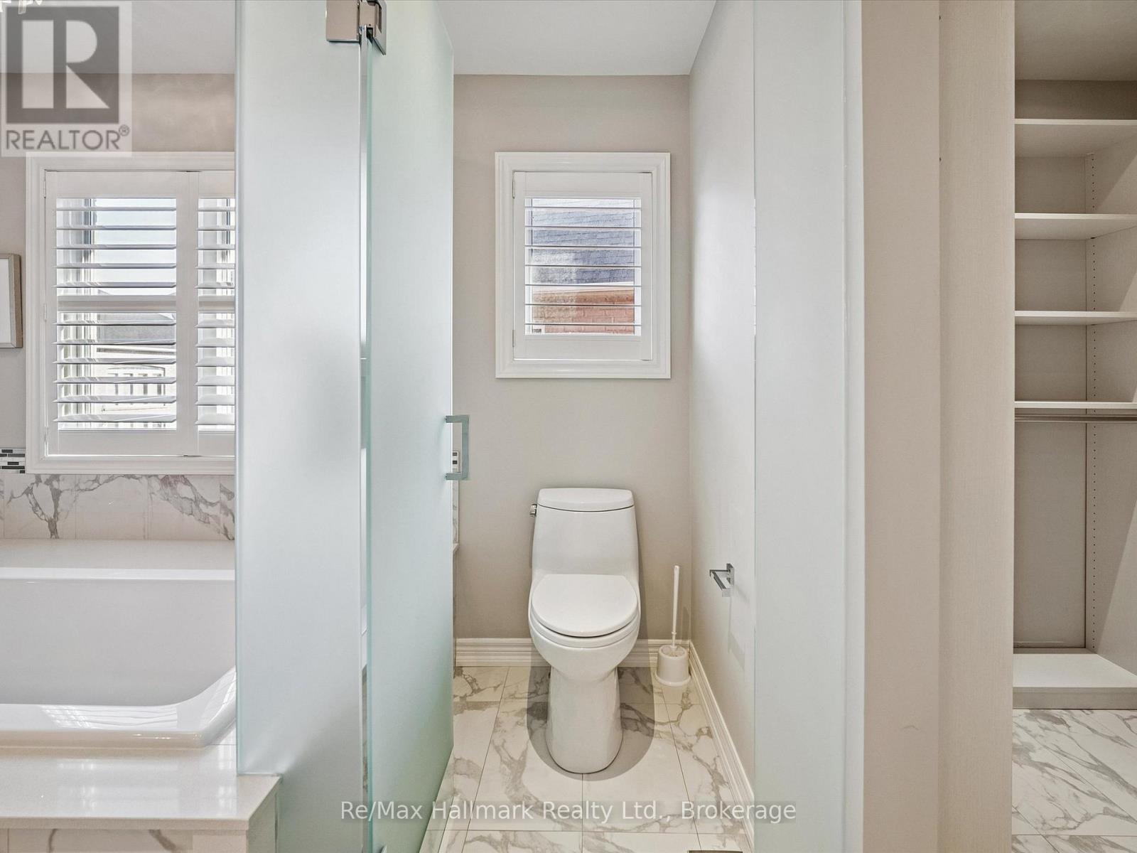 247 Beechtree Crescent, Oakville, Ontario  L6L 0A5 - Photo 32 - W12865022