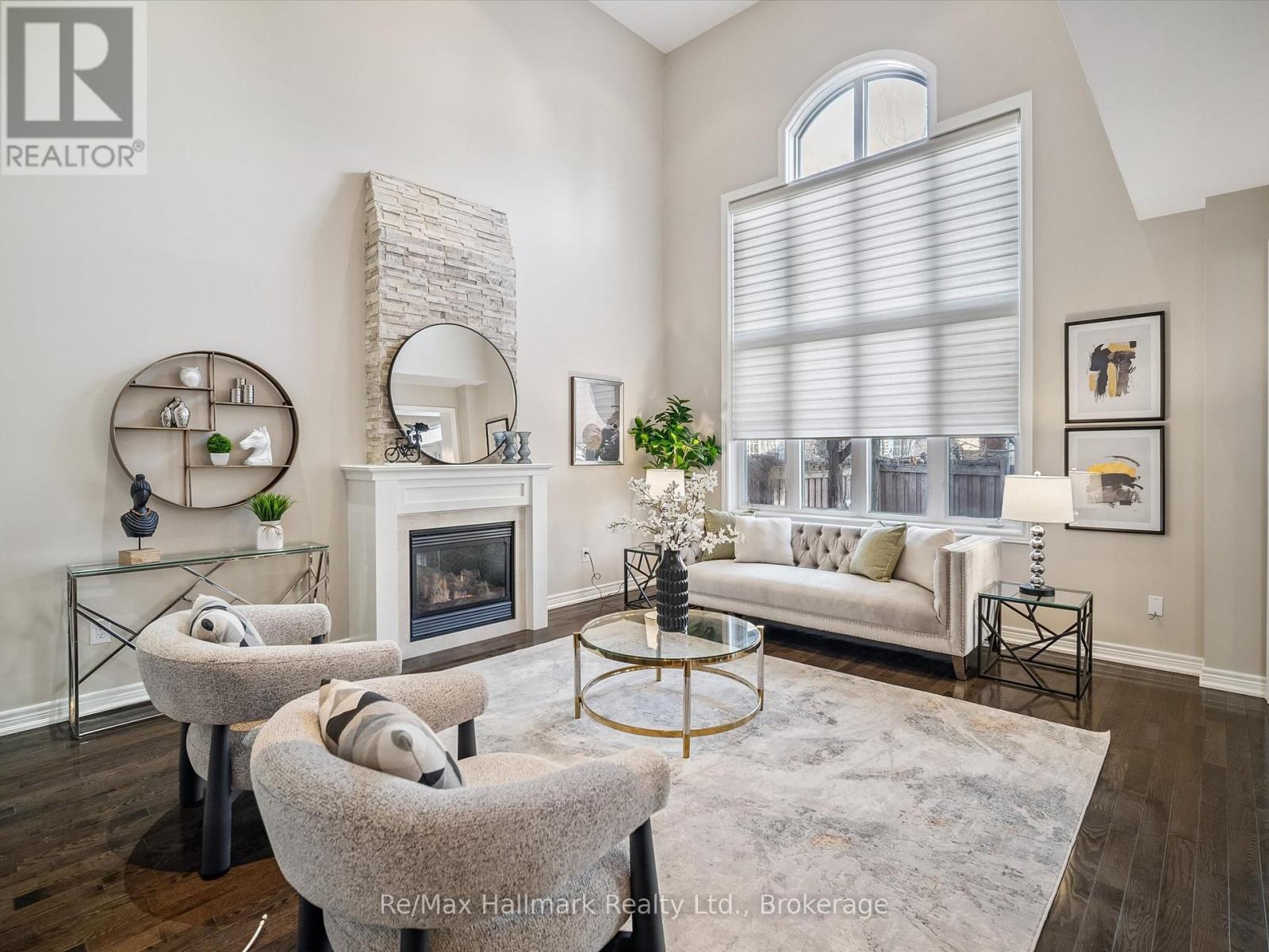 247 Beechtree Crescent, Oakville, Ontario  L6L 0A5 - Photo 4 - W12865022