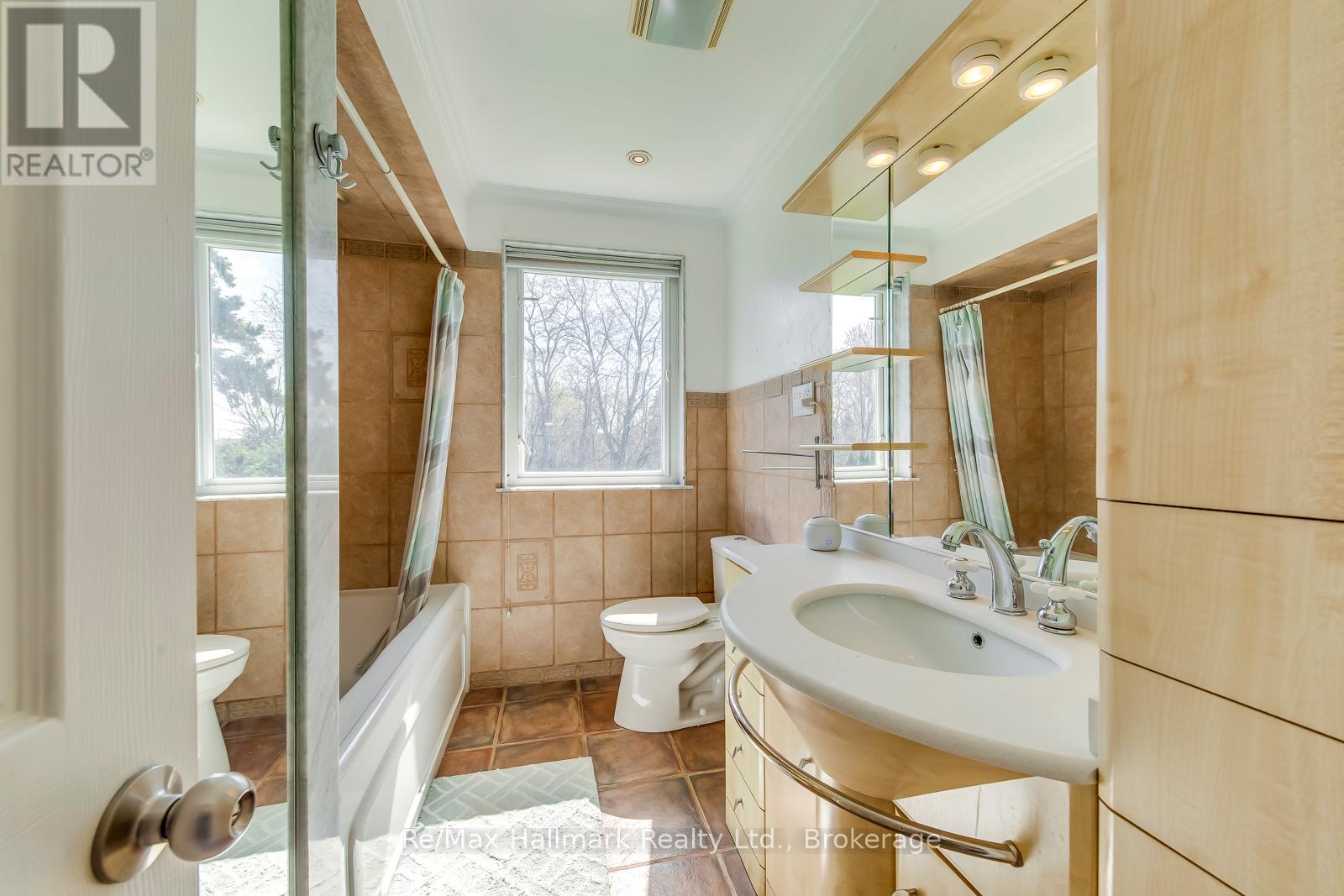 494 Chartwell Road, Oakville, Ontario  L6J 4A5 - Photo 21 - W12894154