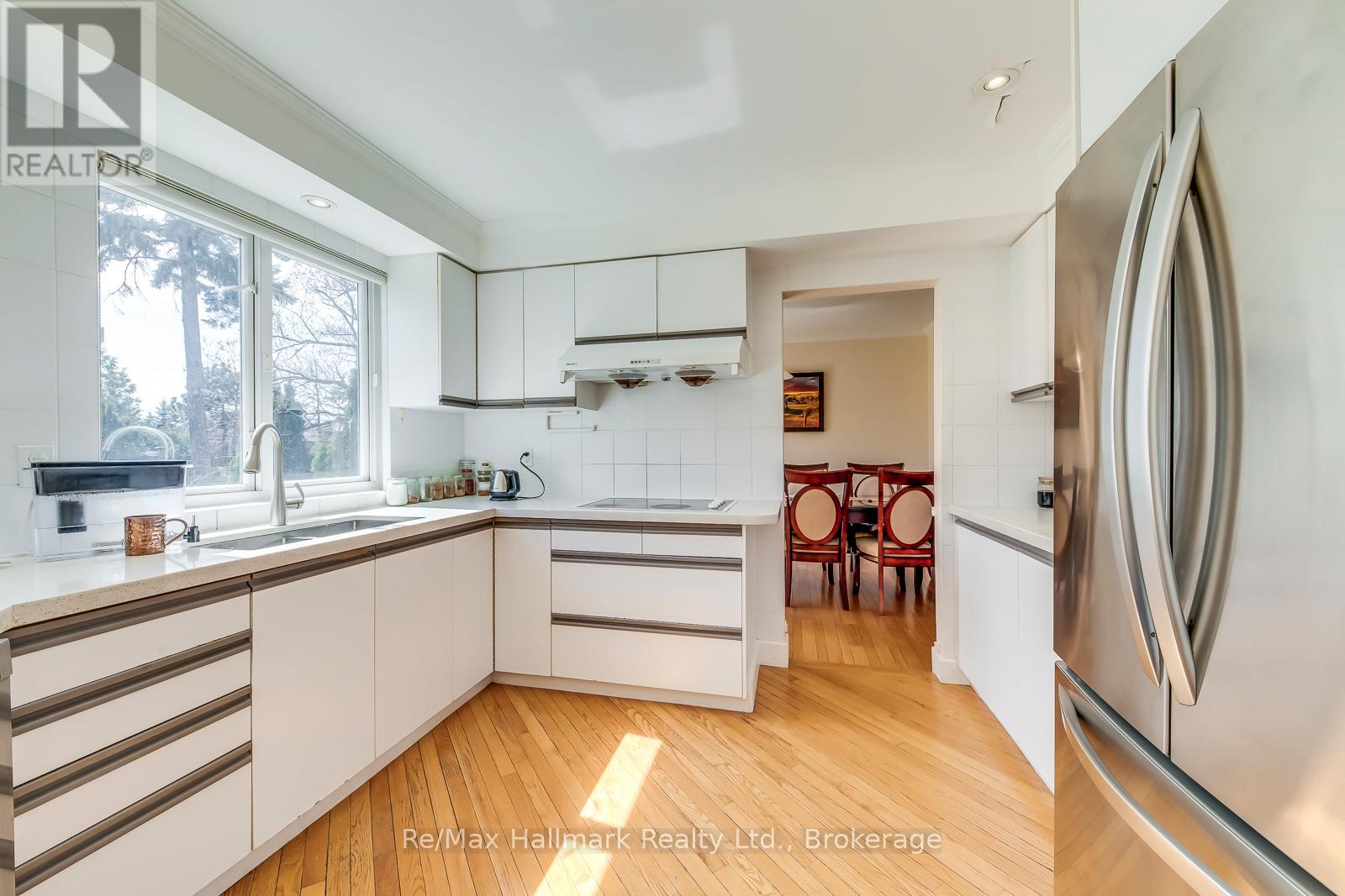 494 Chartwell Road, Oakville, Ontario  L6J 4A5 - Photo 14 - W12894154