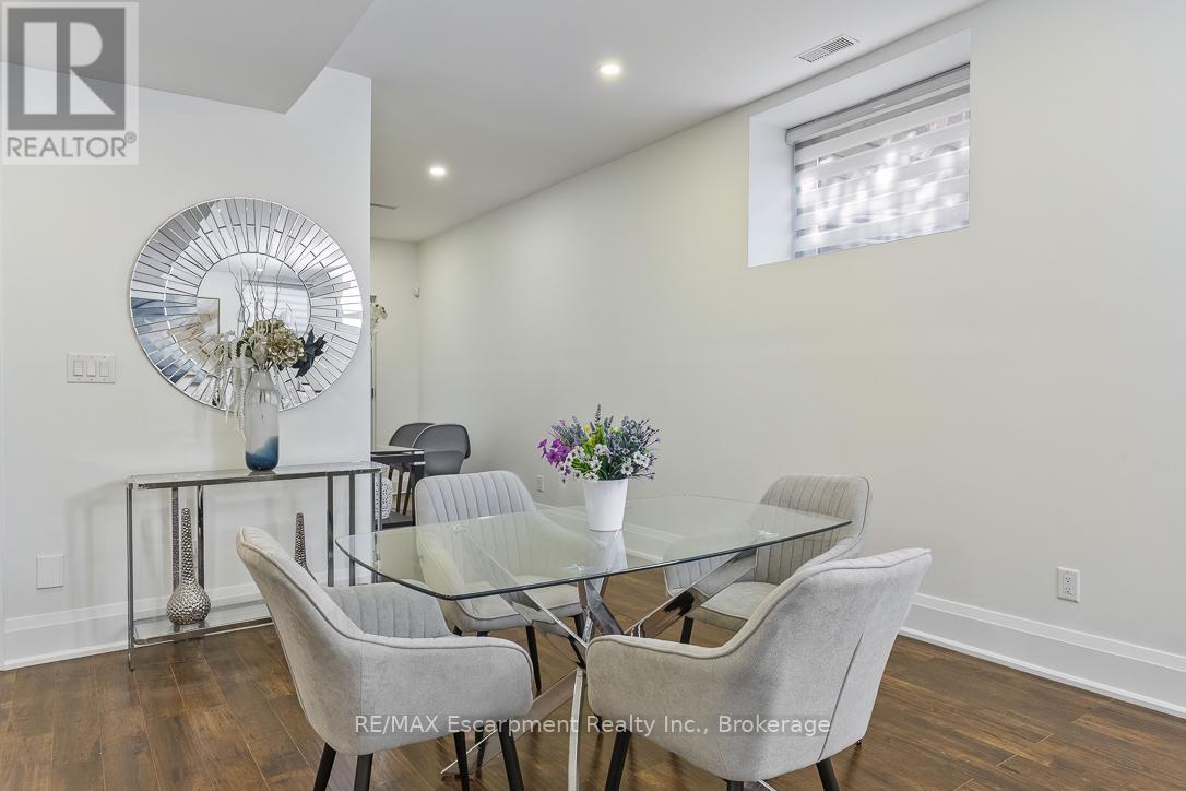 1526 Bridge Road, Oakville, Ontario  L6L 2E3 - Photo 31 - W12936784