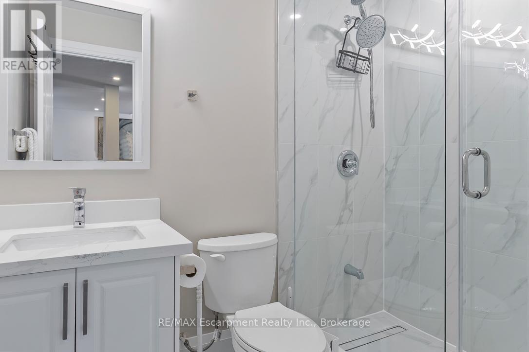 1526 Bridge Road, Oakville, Ontario  L6L 2E3 - Photo 36 - W12936784