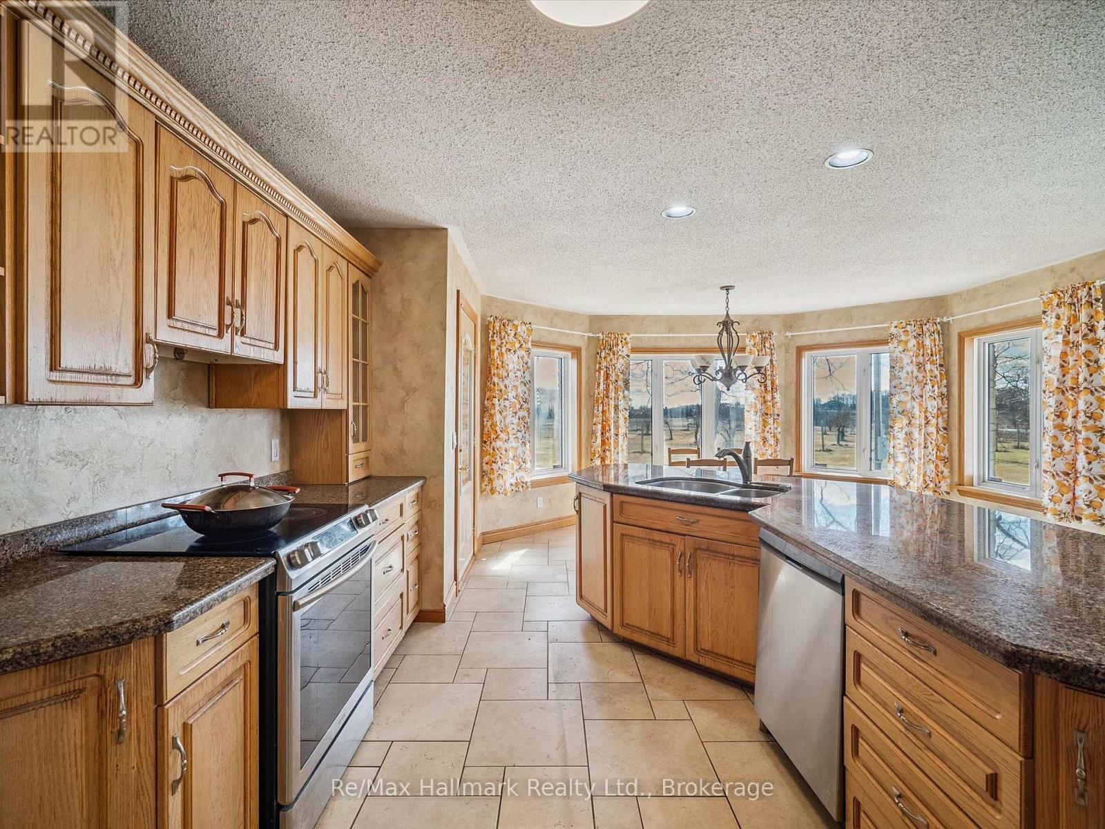 232 Eighth Road E, Hamilton, Ontario  L8J 3M2 - Photo 23 - X12894148