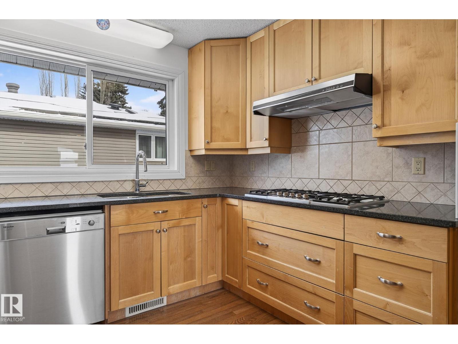 15404 Rio Terrace Dr Nw, Edmonton, Alberta  T5R 5M7 - Photo 16 - E4480090