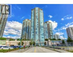 702 2975 ATLANTIC AVENUE, Coquitlam, British Columbia