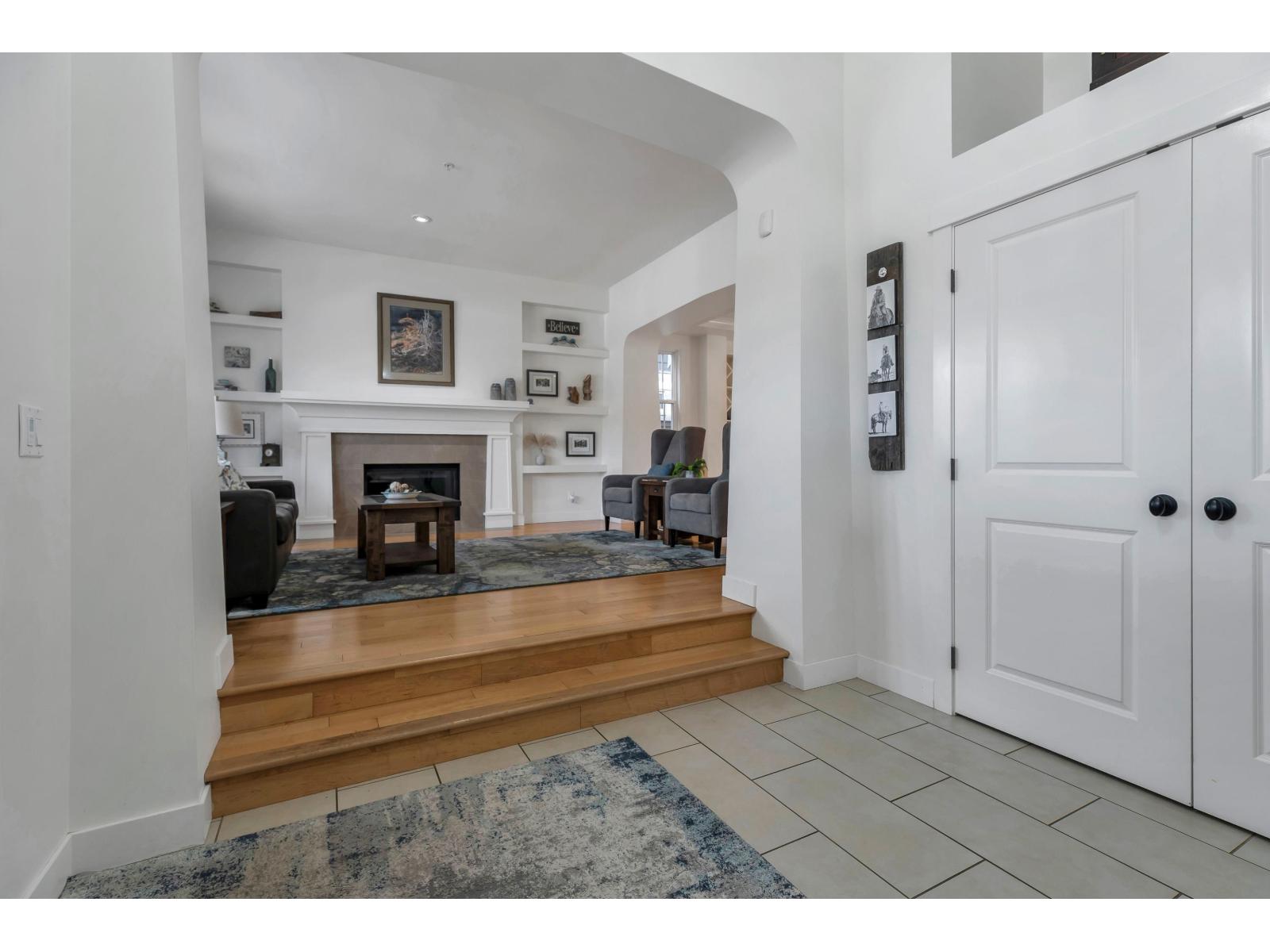 23066 Bedford Trail, Langley, British Columbia  V1M 4G6 - Photo 5 - R3105347