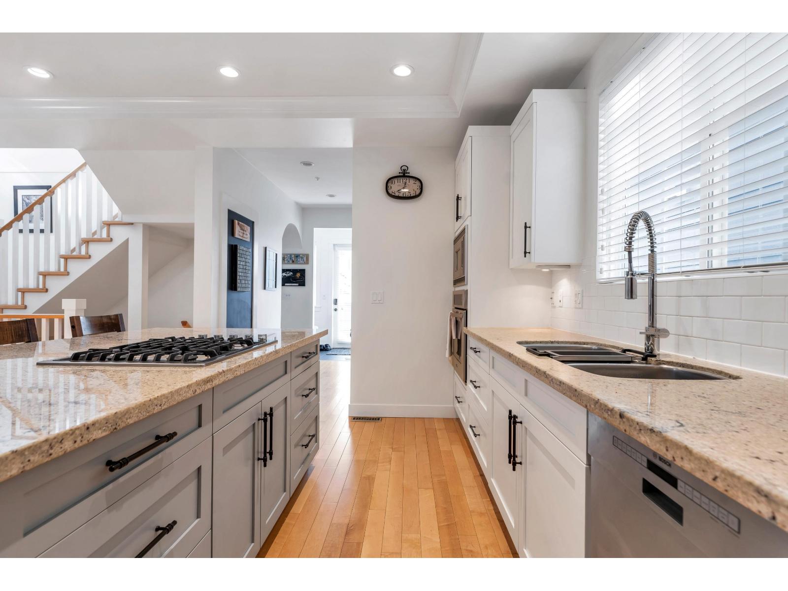 23066 Bedford Trail, Langley, British Columbia  V1M 4G6 - Photo 13 - R3105347