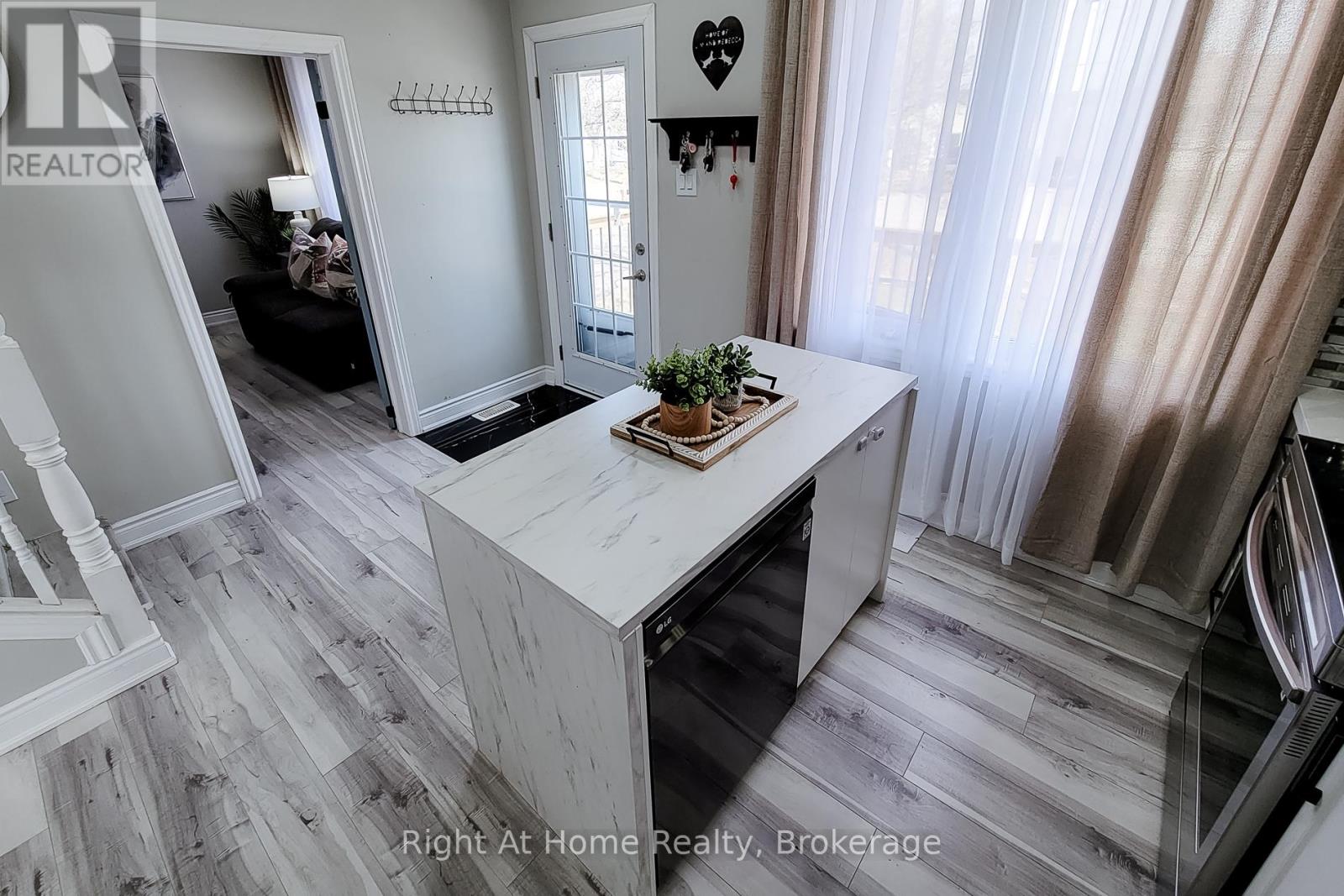 321 Dewitt Road N, Hamilton, Ontario  L8E 2T1 - Photo 10 - X12946710