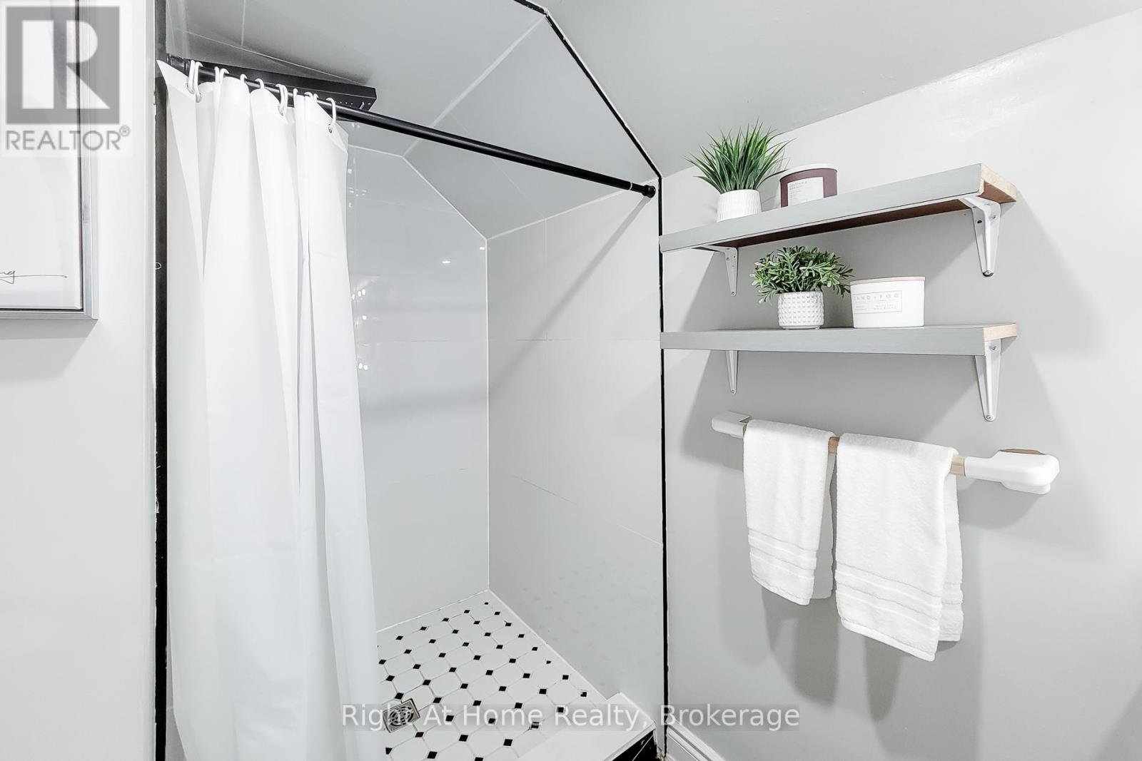 321 Dewitt Road N, Hamilton, Ontario  L8E 2T1 - Photo 30 - X12946710