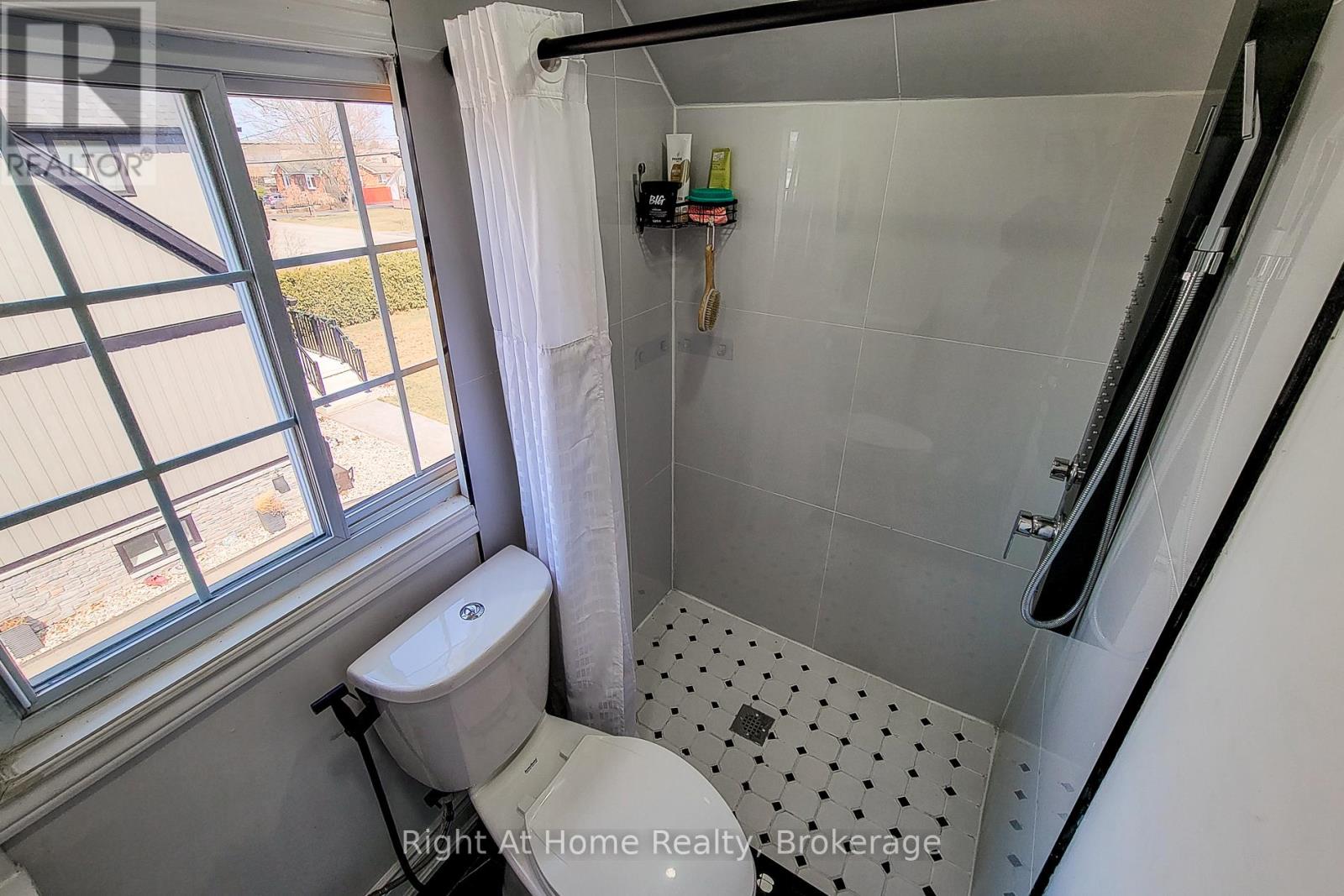 321 Dewitt Road N, Hamilton, Ontario  L8E 2T1 - Photo 35 - X12946710