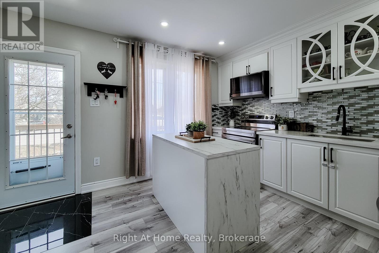 321 Dewitt Road N, Hamilton, Ontario  L8E 2T1 - Photo 5 - X12946710