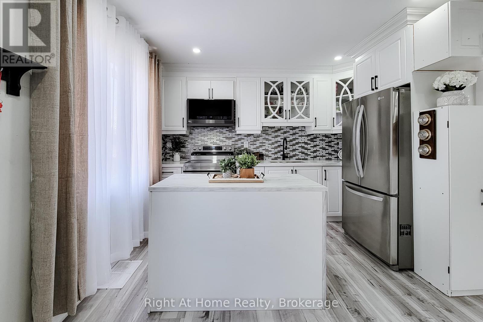 321 Dewitt Road N, Hamilton, Ontario  L8E 2T1 - Photo 6 - X12946710