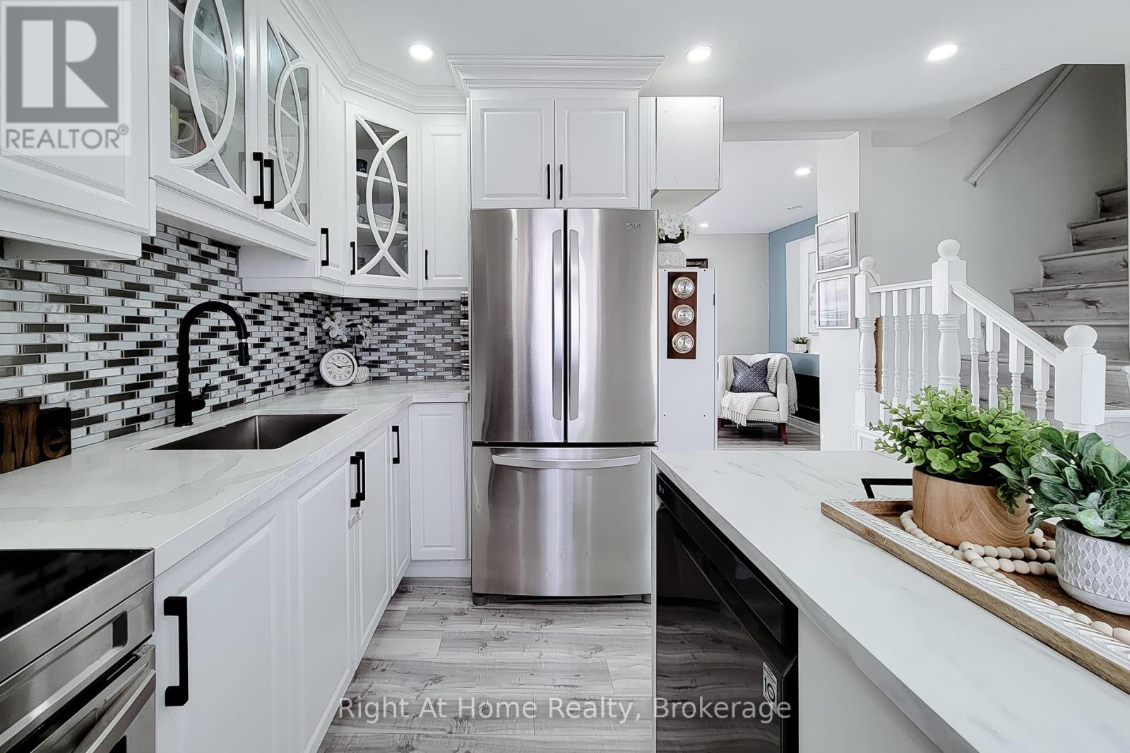 321 Dewitt Road N, Hamilton, Ontario  L8E 2T1 - Photo 8 - X12946710