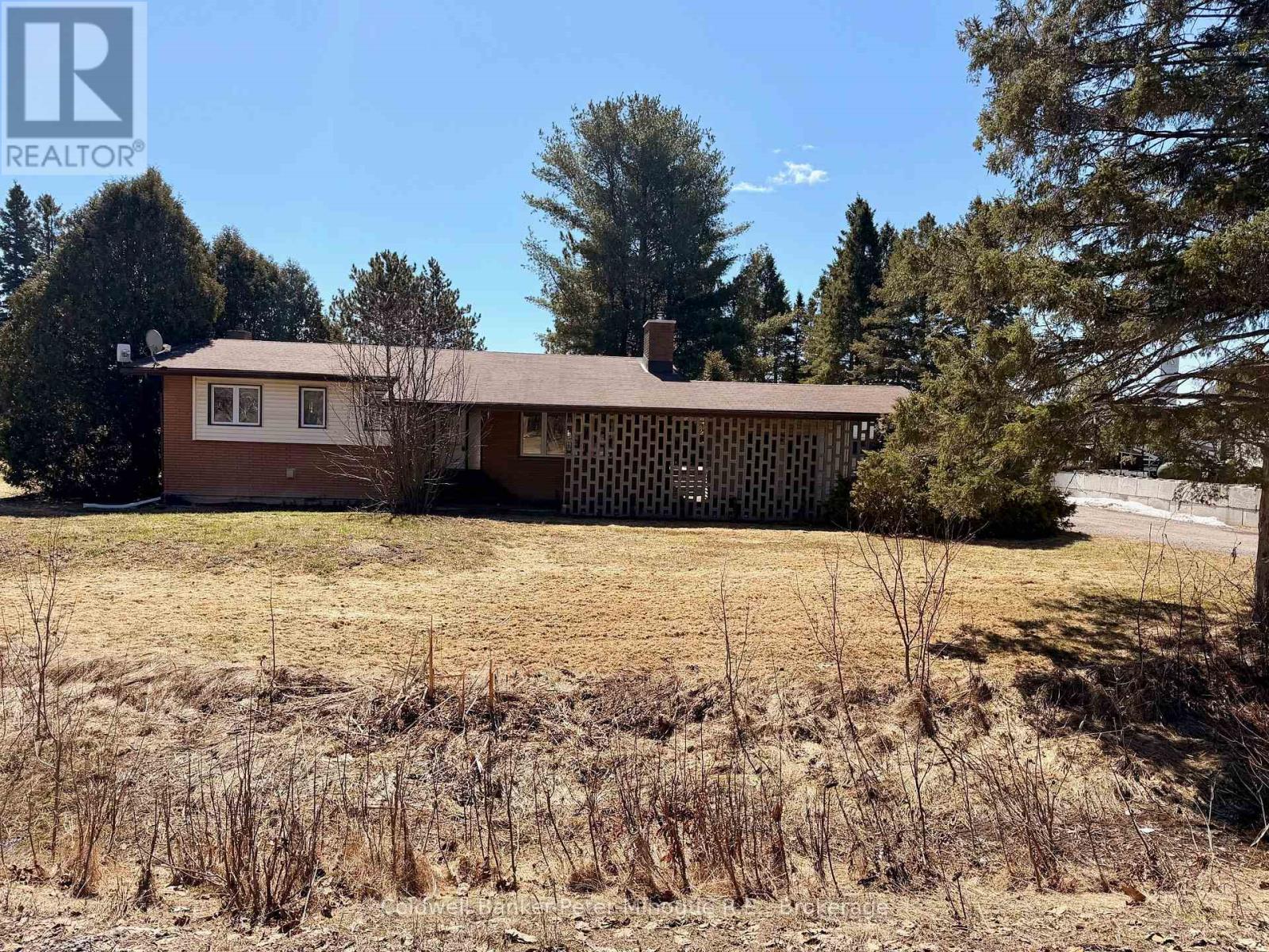 376 Sabourin Road, West Nipissing (Sturgeon Falls), Ontario  P2B 2P6 - Photo 1 - X12946818