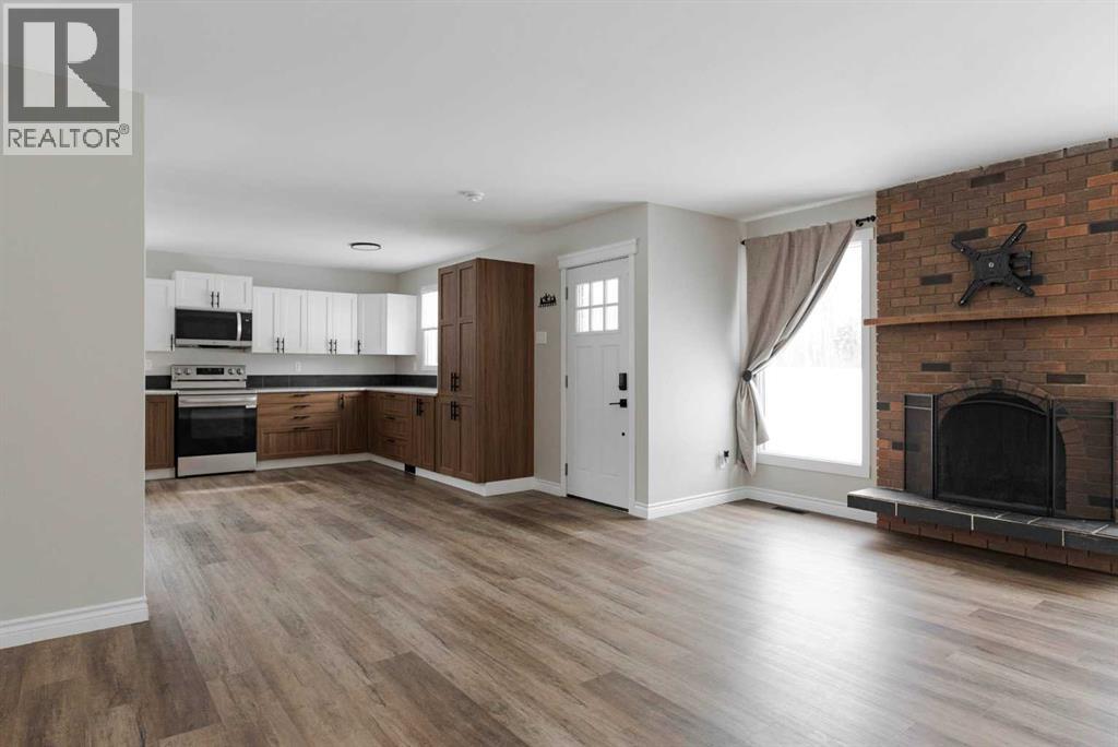 209 Woodland Drive, Fort Mcmurray, Alberta  T9K 1A4 - Photo 10 - A2296839