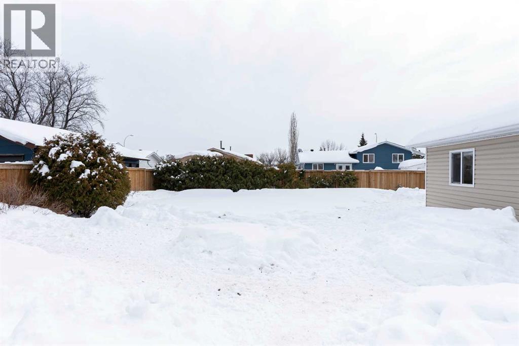 209 Woodland Drive, Fort Mcmurray, Alberta  T9K 1A4 - Photo 36 - A2296839