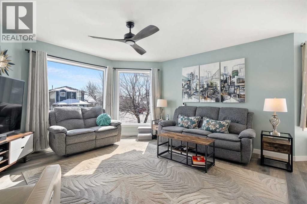 276 Riverside Mews SE, Calgary, Alberta  T2C 3Y8 - Photo 9 - A2296881