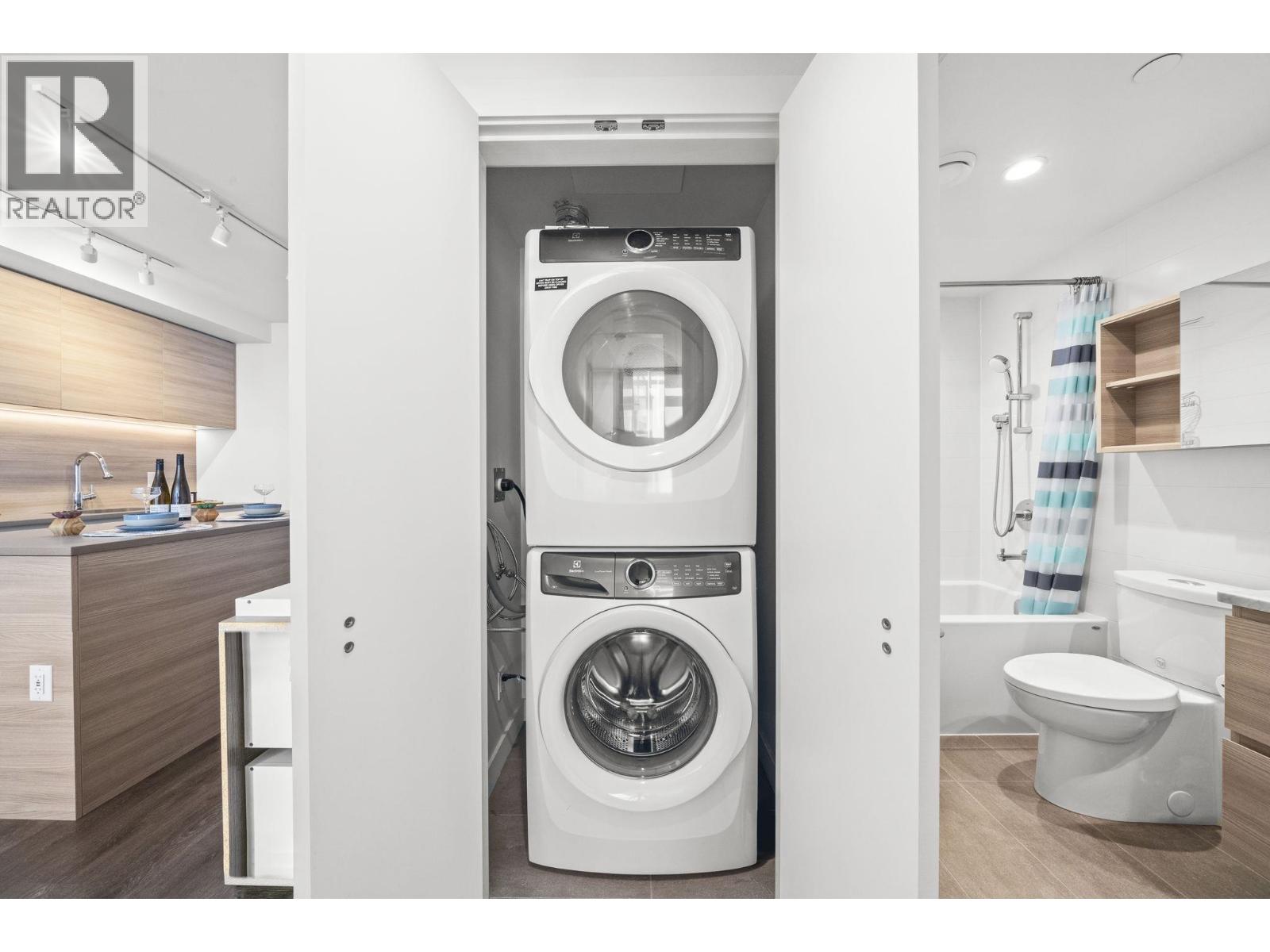 1303 652 Whiting Way, Coquitlam, British Columbia  V3J 0K3 - Photo 20 - R3105517