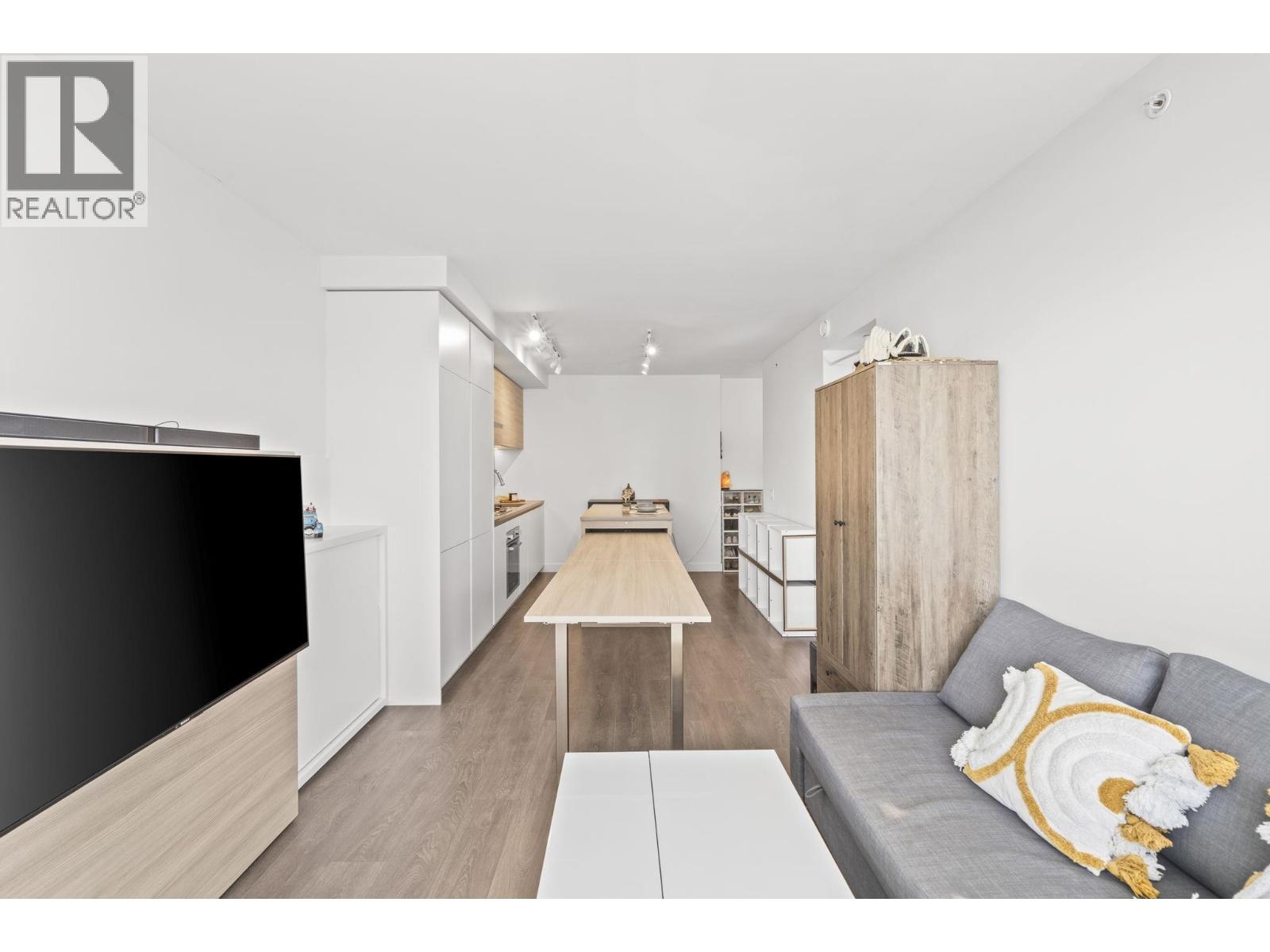 1303 652 Whiting Way, Coquitlam, British Columbia  V3J 0K3 - Photo 6 - R3105517