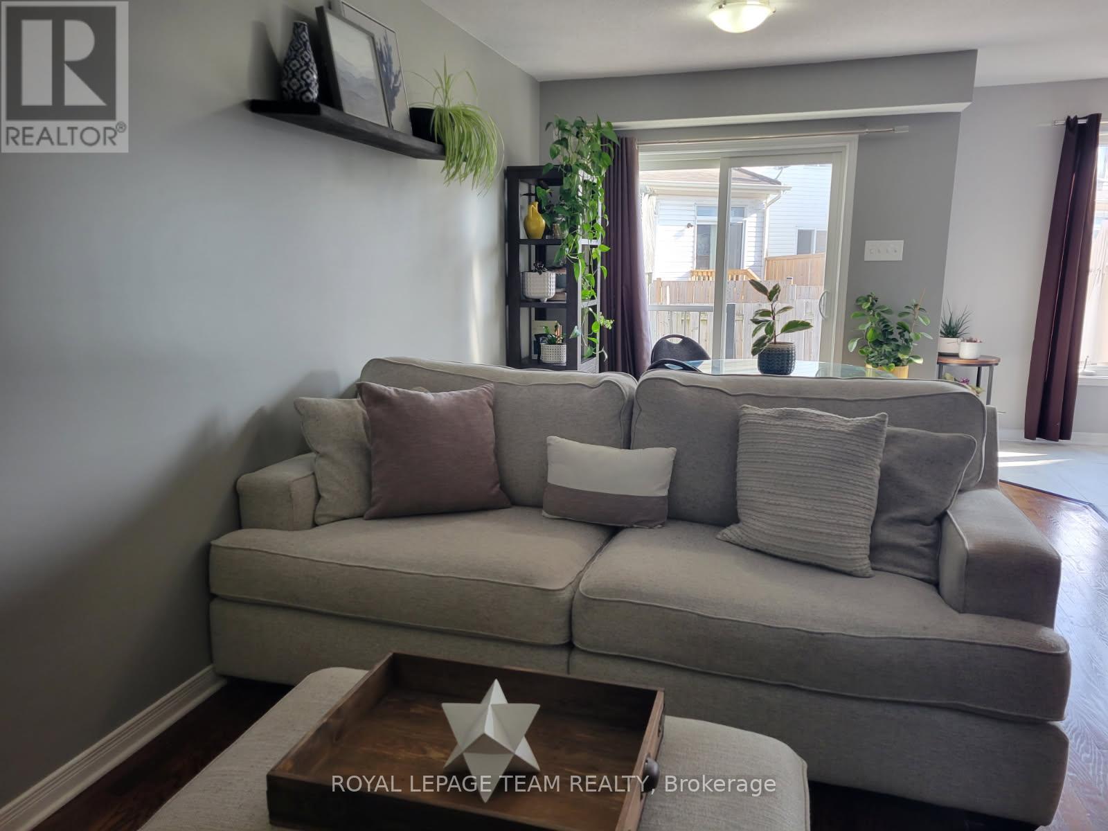 353 Brigitta Street, Ottawa, Ontario  K2S 0H9 - Photo 11 - X12946790