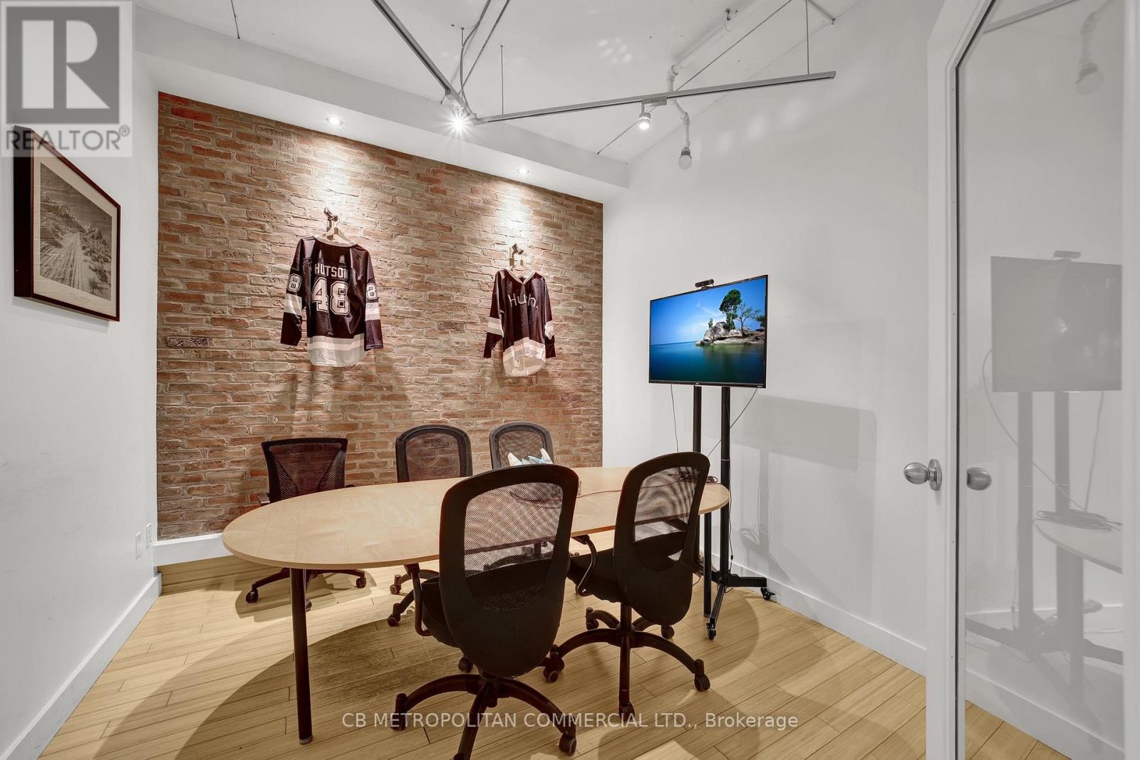 301 - 21 Camden Street, Toronto, Ontario  M5V 1V2 - Photo 13 - C12946602