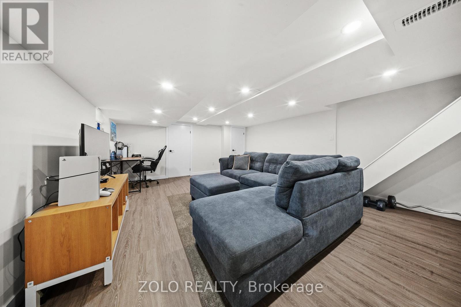 163 Cedric Avenue, Toronto, Ontario  M6C 3X7 - Photo 25 - C12946636