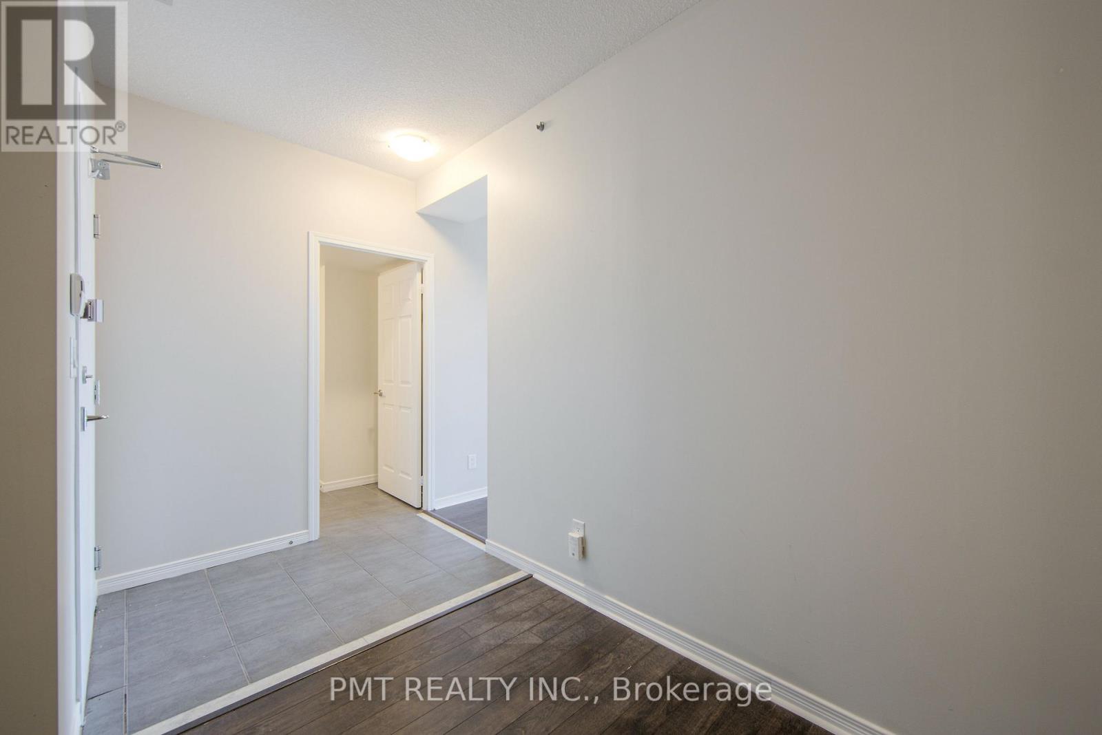 902 - 120 Dallimore Circle, Toronto, Ontario  M3C 4J1 - Photo 6 - C12946638